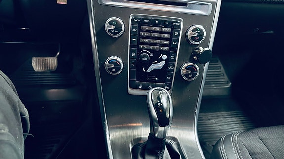 Volvo XC60 16 of 20