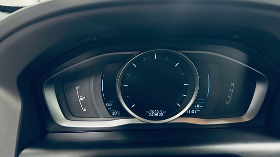 Volvo XC60 11 of 20