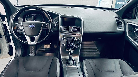 Volvo XC60 8 of 20
