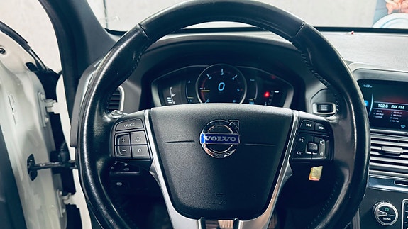 Volvo XC60 15 of 20