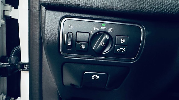 Volvo XC60 13 of 20