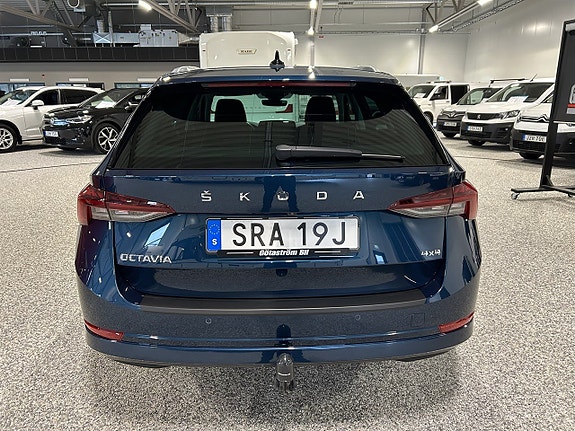 Skoda Octavia 3 of 5