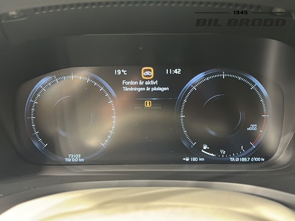 Volvo V60 Cross Country 10 of 14