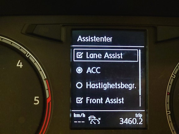 Volkswagen T-Roc 16 of 16