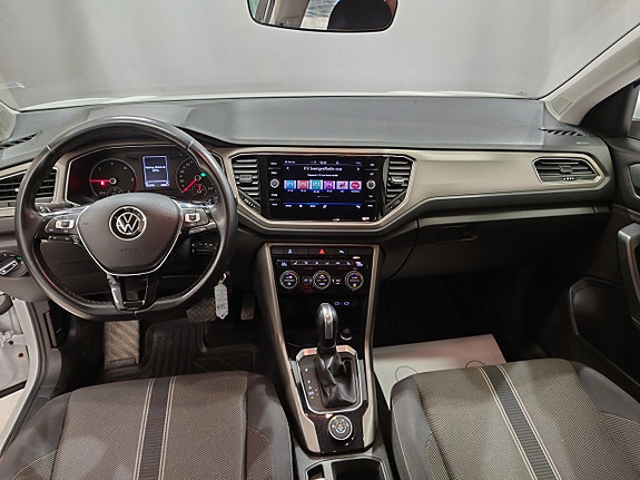 Volkswagen T-Roc 8 of 16