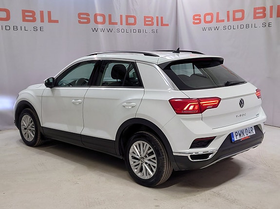 Volkswagen T-Roc 4 of 16