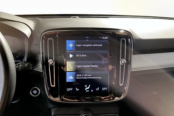 Volvo XC40 6 of 9