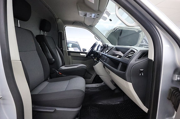 Volkswagen Transporter 11 of 14