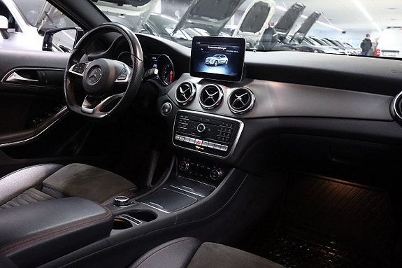 Mercedes-Benz GLA220 d 16 of 19