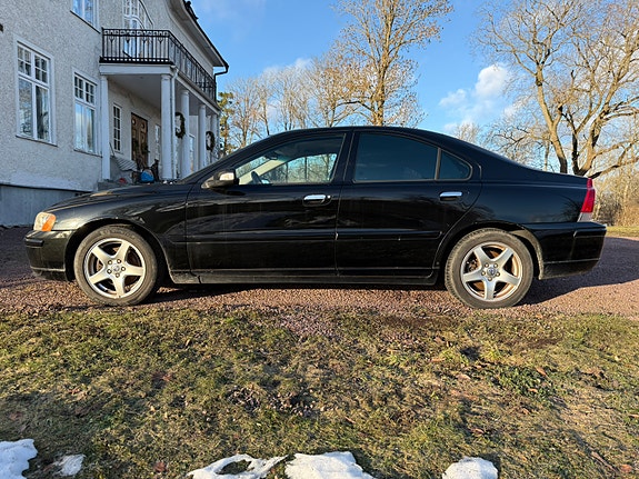 Volvo S60 4 of 7