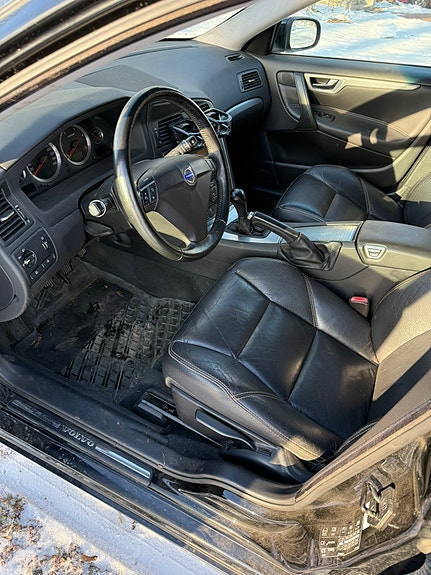 Volvo S60 5 of 7