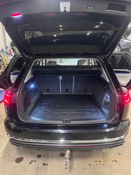 Volkswagen Touareg 4 of 5
