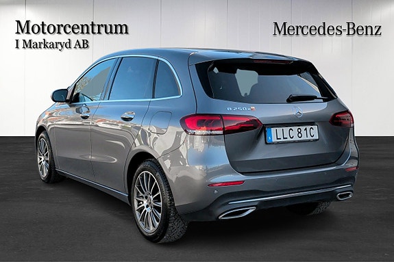 Mercedes-Benz B250 e 3 of 5