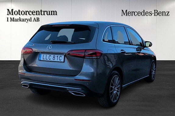 Mercedes-Benz B250 e 4 of 5