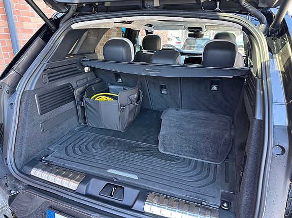 Land Rover Range Rover Sport 23 of 27