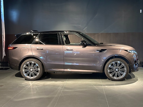 Land Rover Range Rover Sport 5 of 5