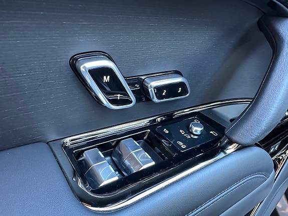 Land Rover Range Rover Sport 19 of 27
