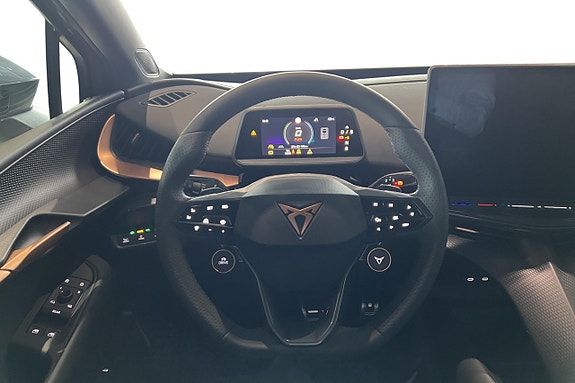 Cupra Tavascan 16 of 29