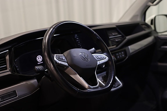 Volkswagen Multivan 12 of 22