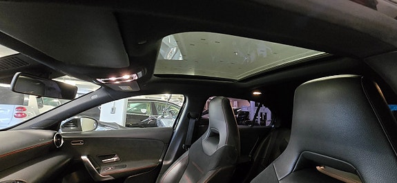 Mercedes-Benz A200 10 of 12