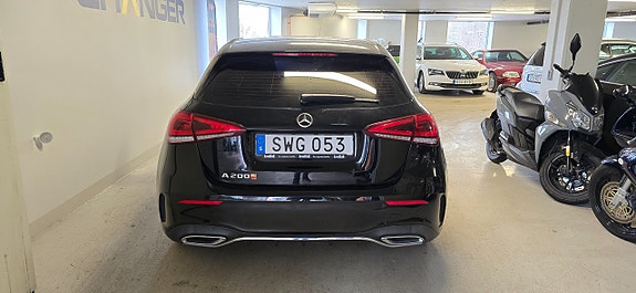Mercedes-Benz A200 4 of 5