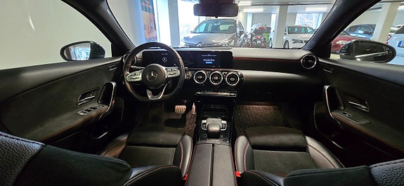 Mercedes-Benz A200 7 of 12