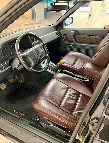 Alfa Romeo 164 3 of 4