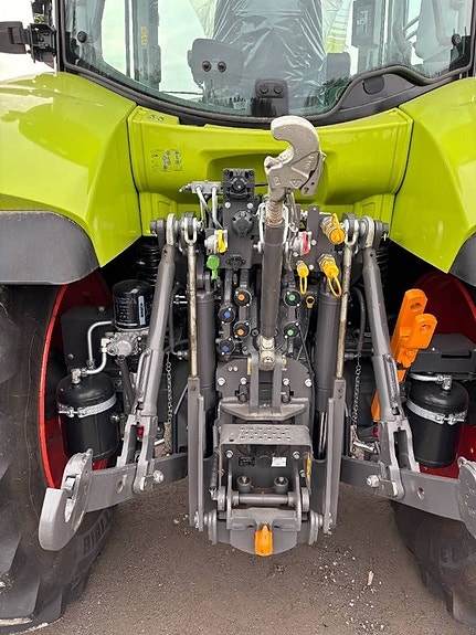 CLAAS Arion 630 CIS 5 of 15