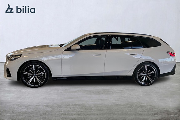 BMW 520d 3 of 5