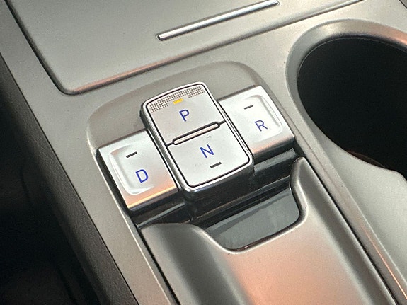 Hyundai Kona 10 of 13