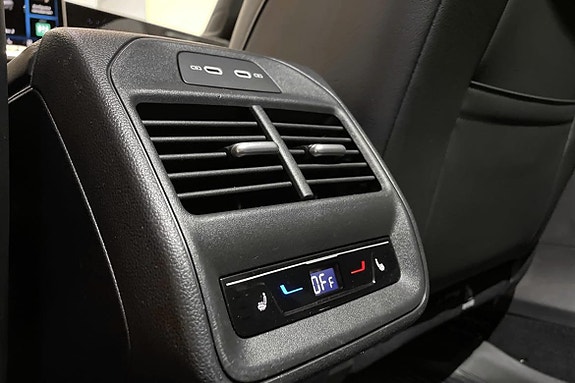 Volkswagen Passat 11 of 14