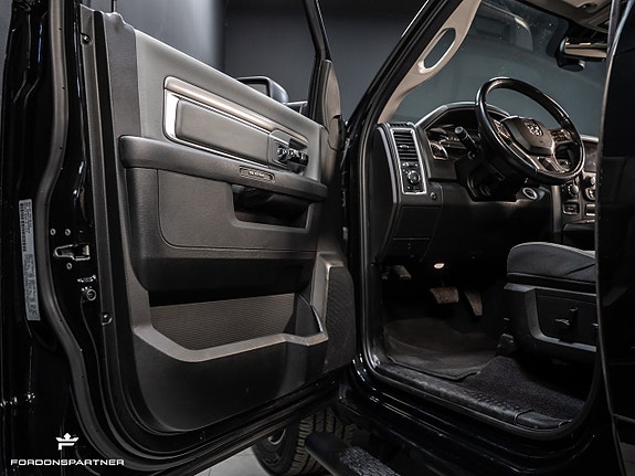 Dodge RAM 1500 14 of 30