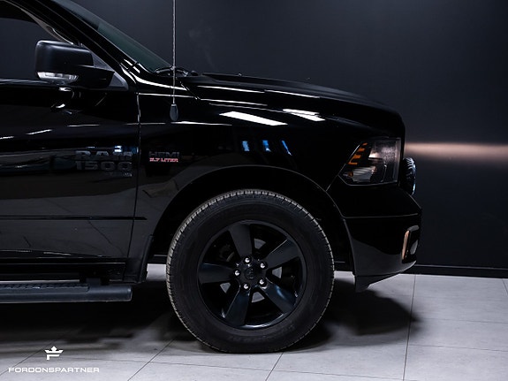 Dodge RAM 1500 13 of 30
