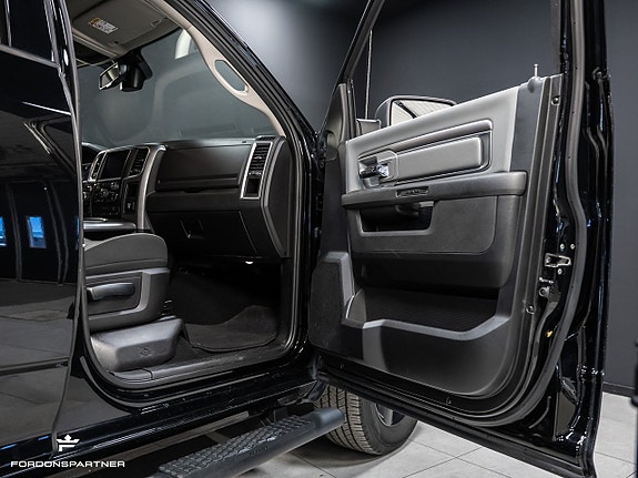 Dodge RAM 1500 23 of 30
