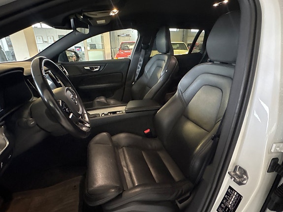 Volvo V60 4 of 4