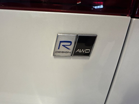 Volvo V60 3 of 4