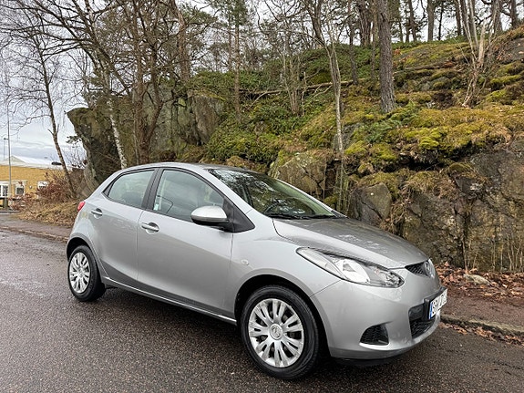 Mazda 2 2 of 5