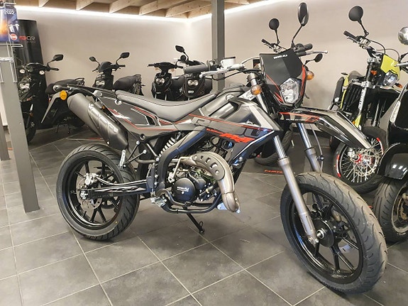 Rieju MRT Supermotard Black Edition