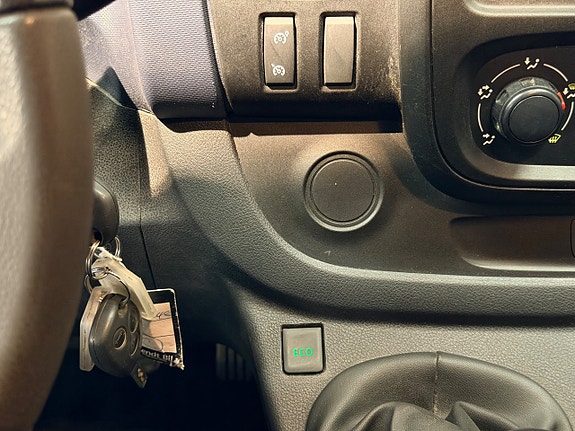 Opel Vivaro 15 of 24