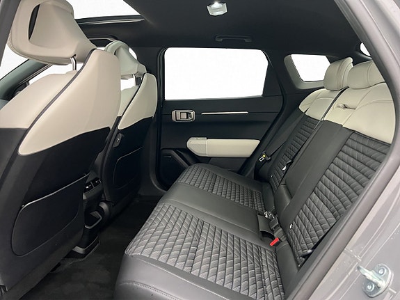 Kia EV4 16 of 30