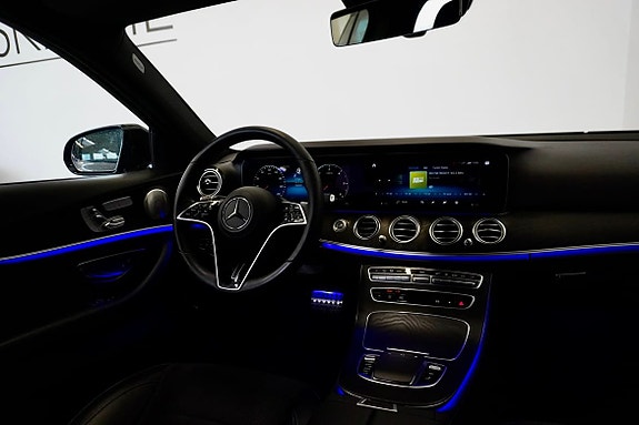 Mercedes-Benz E220 17 of 24