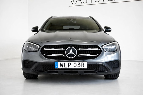 Mercedes-Benz E220 6 of 24