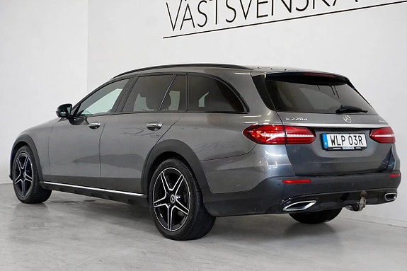 Mercedes-Benz E220 7 of 24