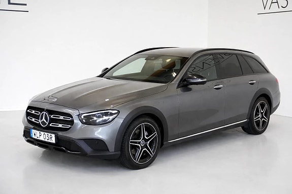Mercedes-Benz E220 5 of 5