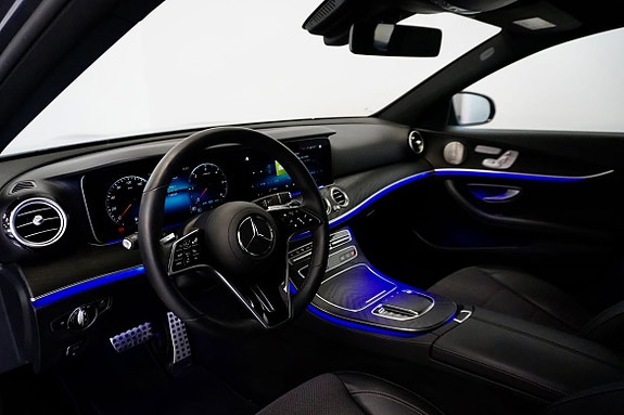 Mercedes-Benz E220 11 of 24