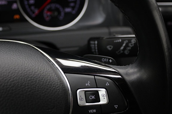Volkswagen Golf Alltrack 19 of 26