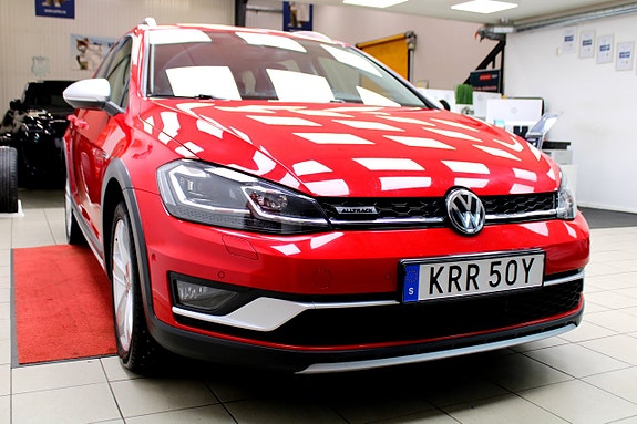 Volkswagen Golf Alltrack 4 of 5