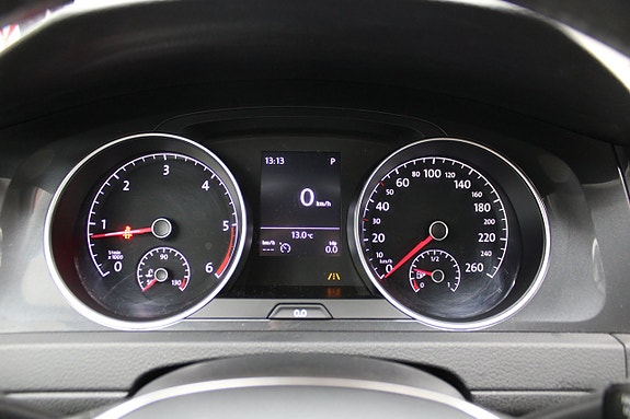 Volkswagen Golf Alltrack 16 of 26