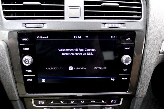 Volkswagen Golf Alltrack 18 of 26