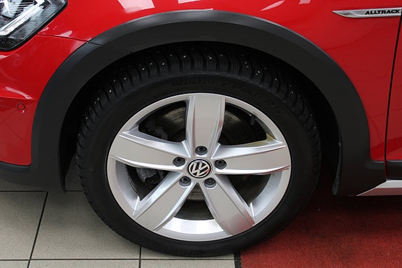 Volkswagen Golf Alltrack 25 of 26